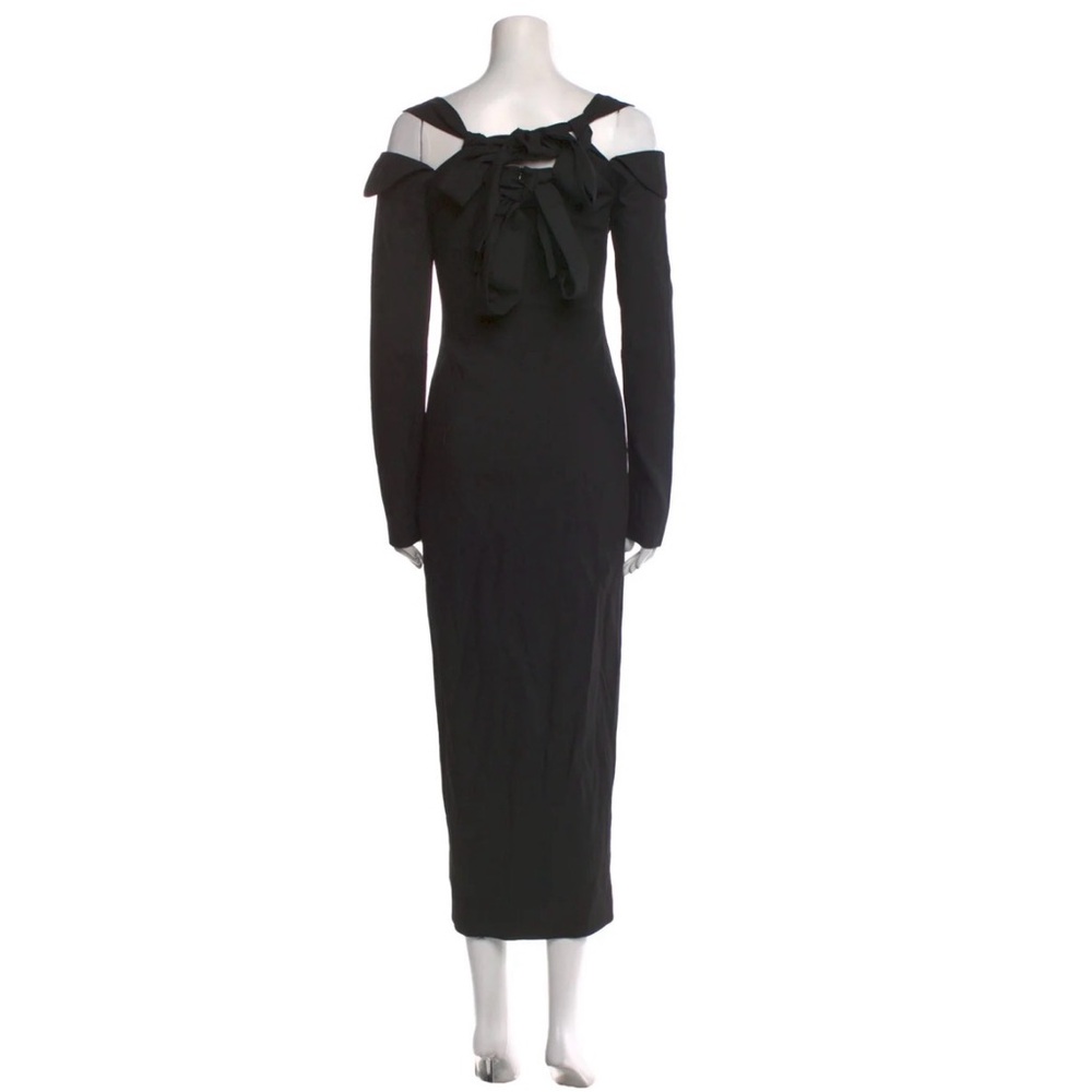 Elegant Black Off-Shoulder Dress - Picture 3 of 4